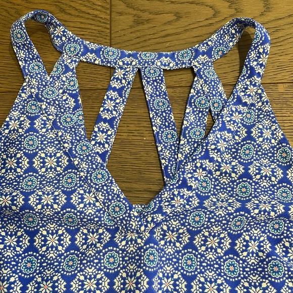 Skies Are Blue Tank Top Small - Picture 6 of 10